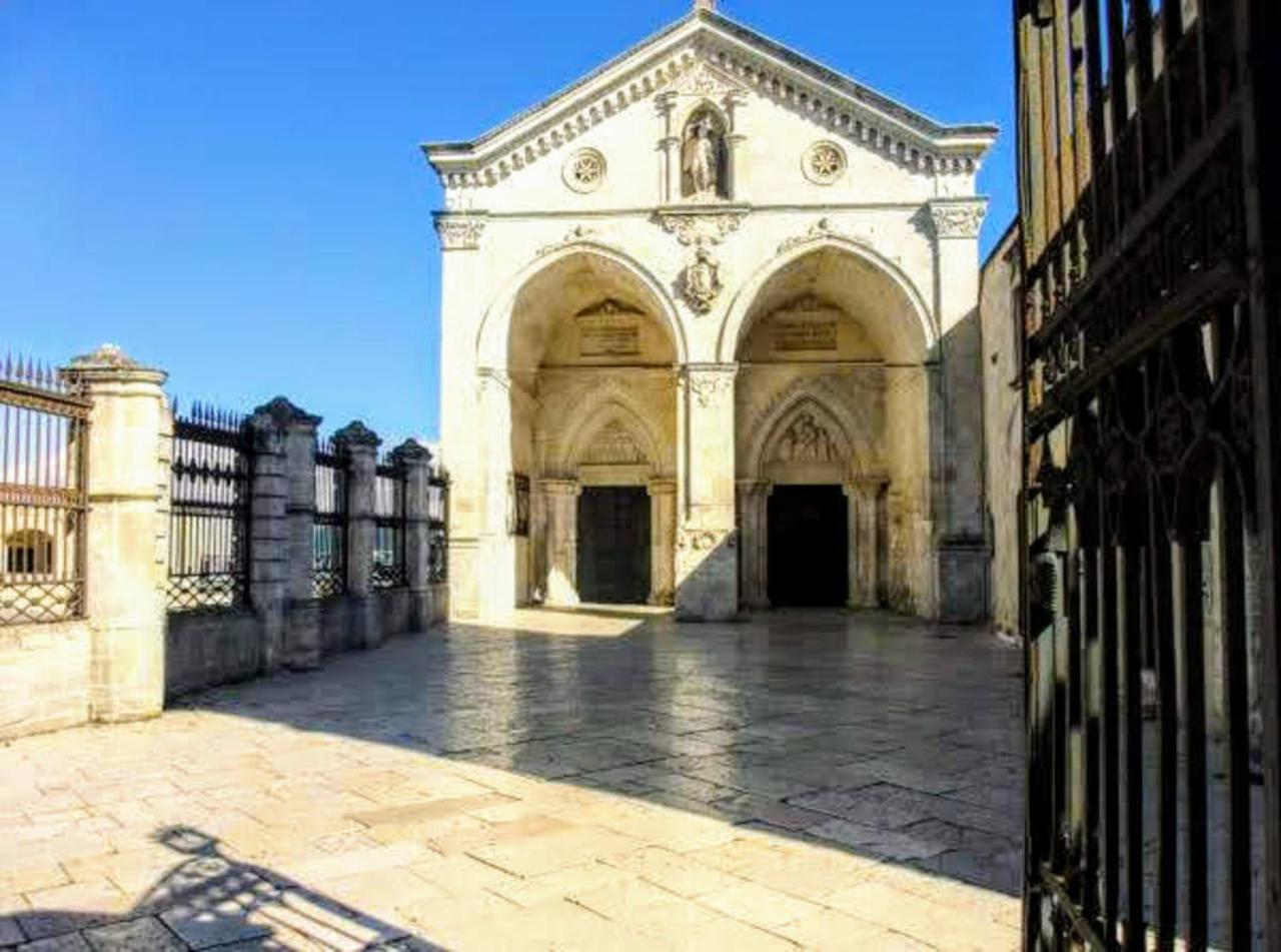 Suite Rotari - Affitti Brevi Italia Monte SantʼAngelo Zewnętrze zdjęcie